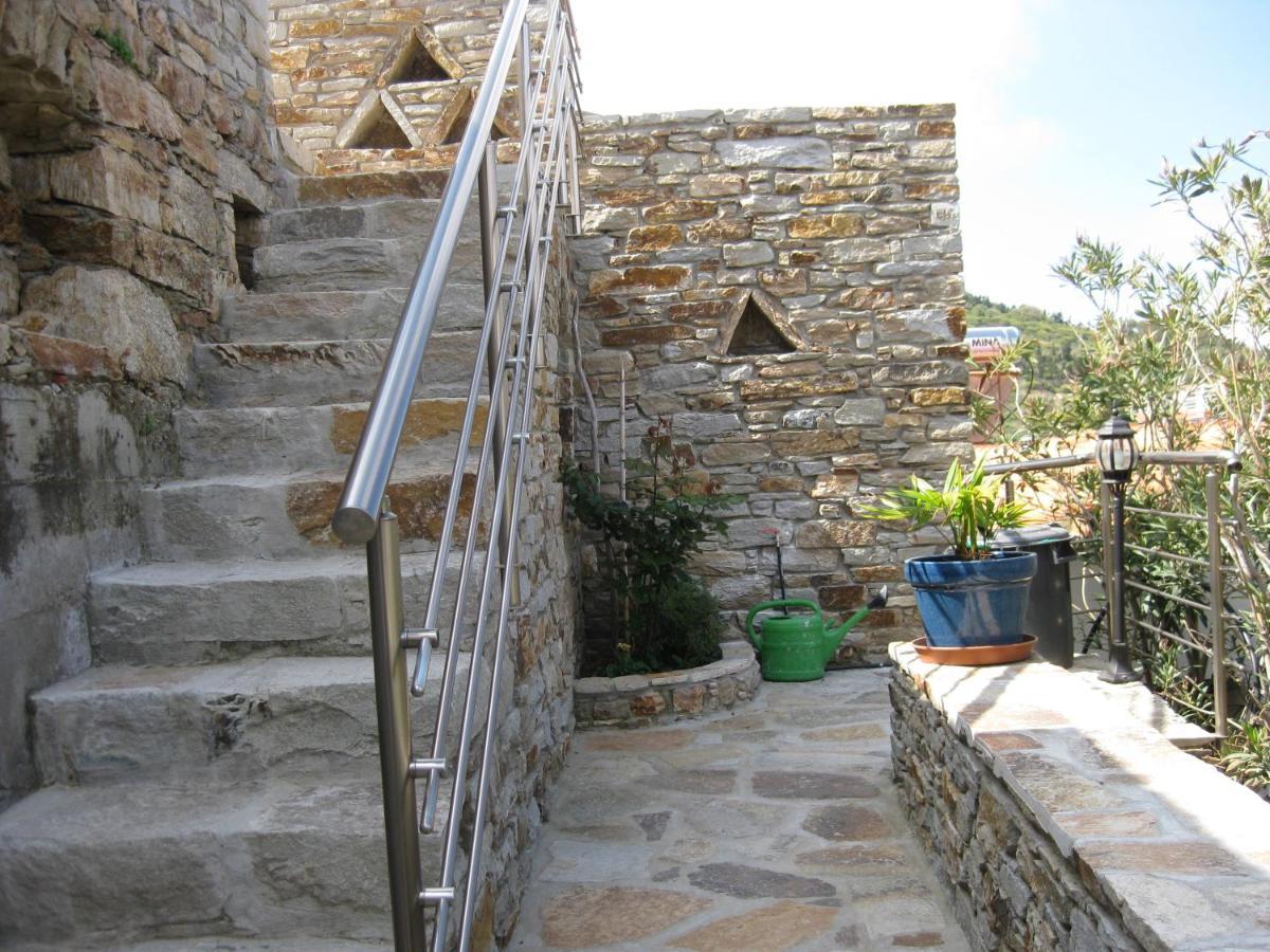 Astra-Ferienhaus Mit Grosser Dachterrasse Und Top-Ausstattung In Nas アルメニスティス エクステリア 写真