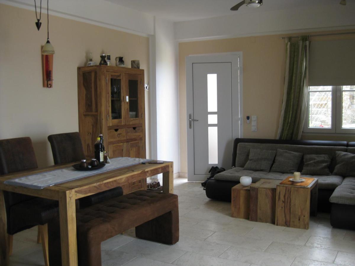 Astra-Ferienhaus Mit Grosser Dachterrasse Und Top-Ausstattung In Nas アルメニスティス エクステリア 写真